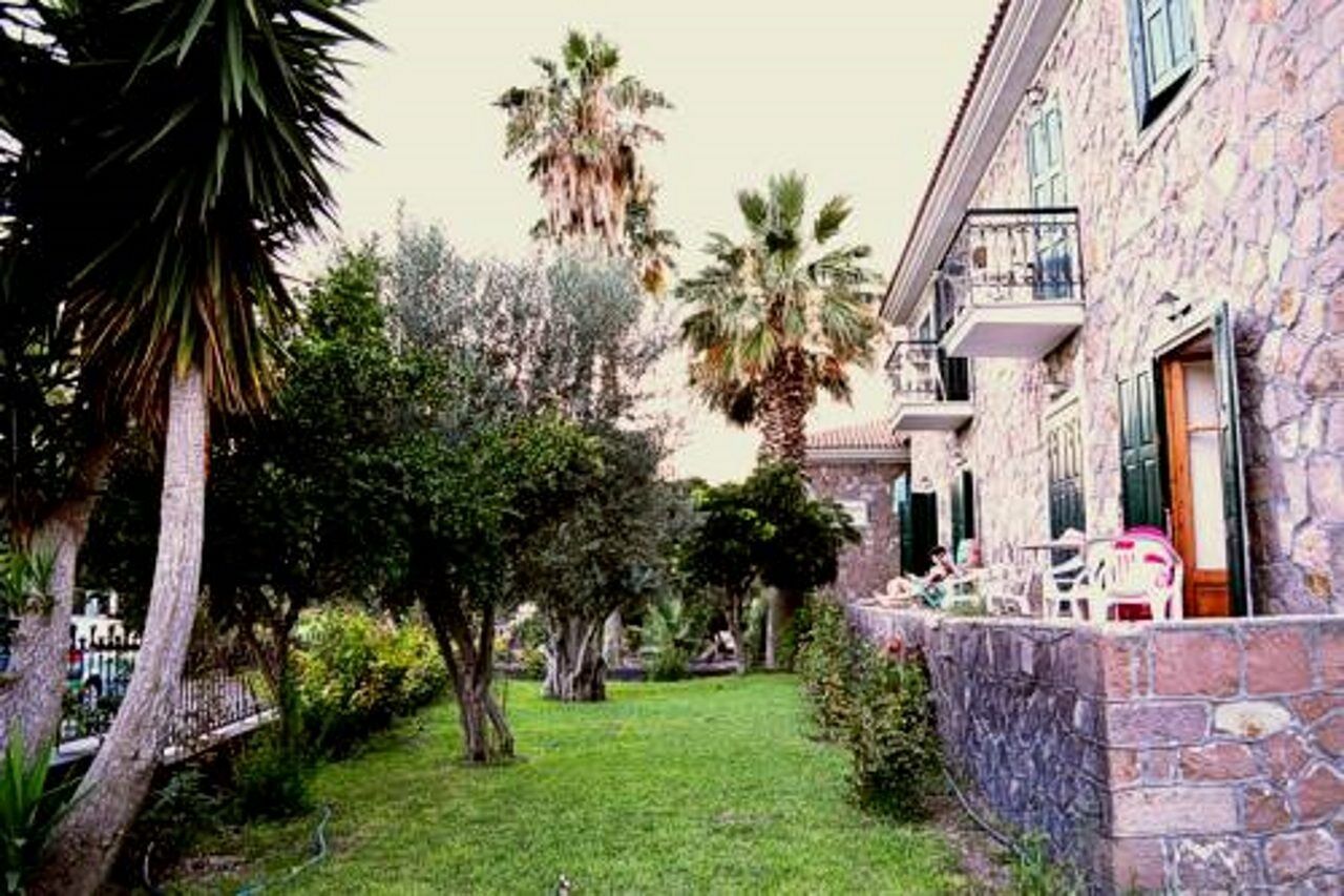 Amfitriti Hotel Molyvos ภายนอก รูปภาพ